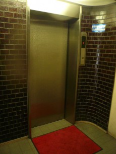 渋谷コーポラス　エレベーターです。