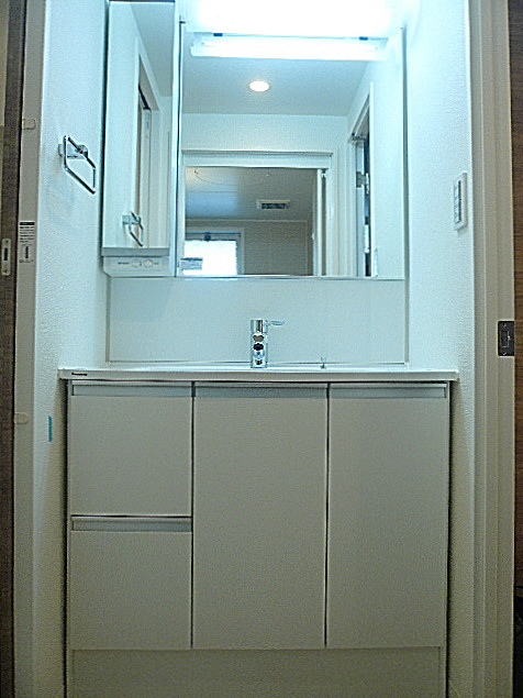 駒沢コーポラス　洗面化粧台です。