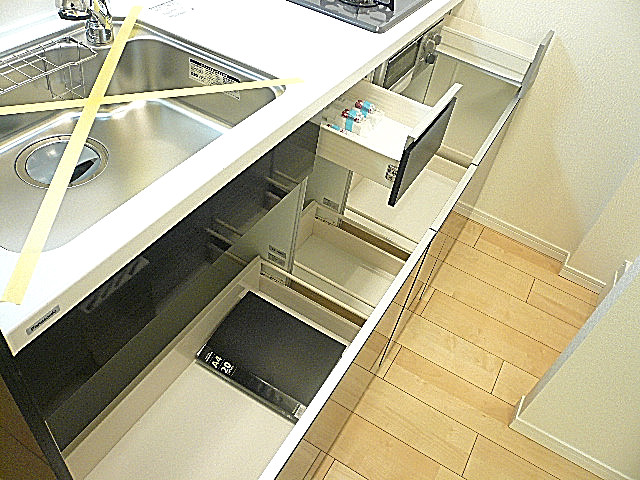 駒沢コーポラス　キッチン収納