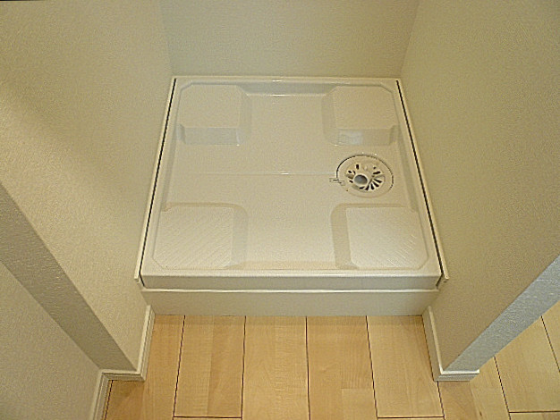 駒沢コーポラス　洗濯機置き場です。