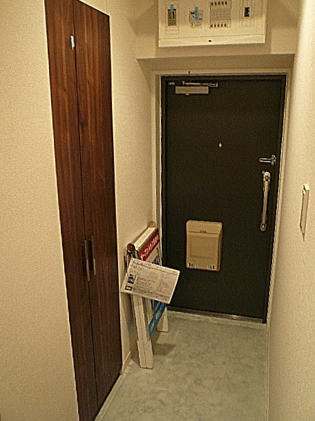 ニックハイム中目黒　スッキリとした玄関ホール