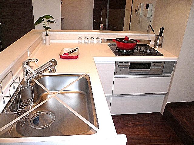 L字型システムキッチン