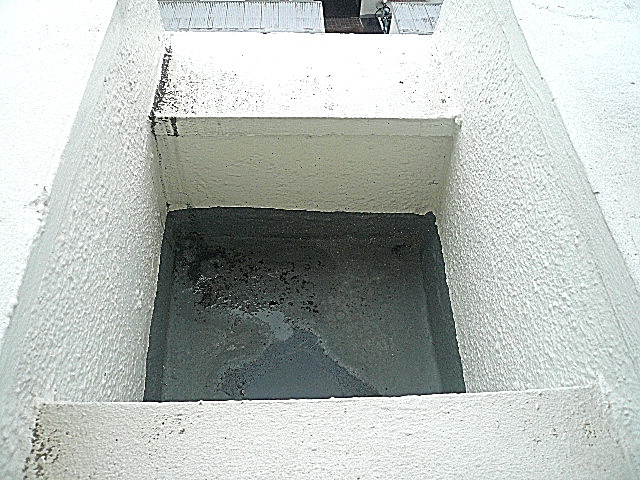 玉川サンケイハウス　バルコニー花壇