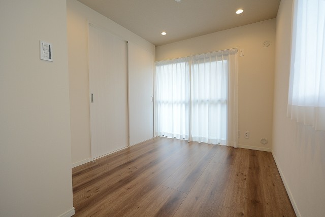 ライオンズマンション中野第 洋室２