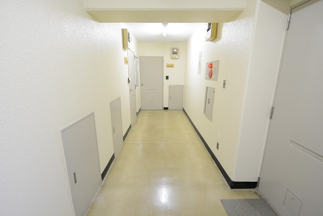 芦花公園ヒミコマンション 内廊下