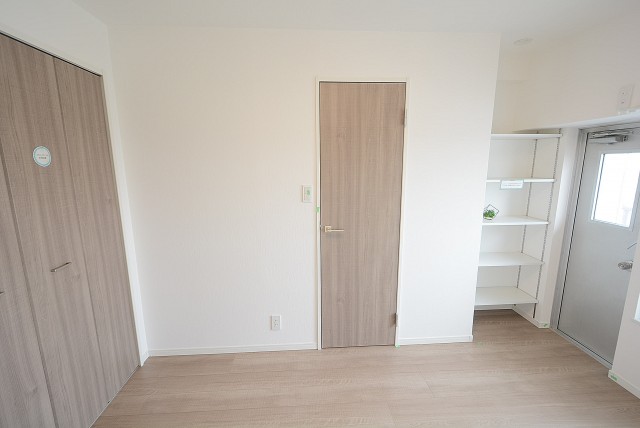 ハヤマビル 　洋室①