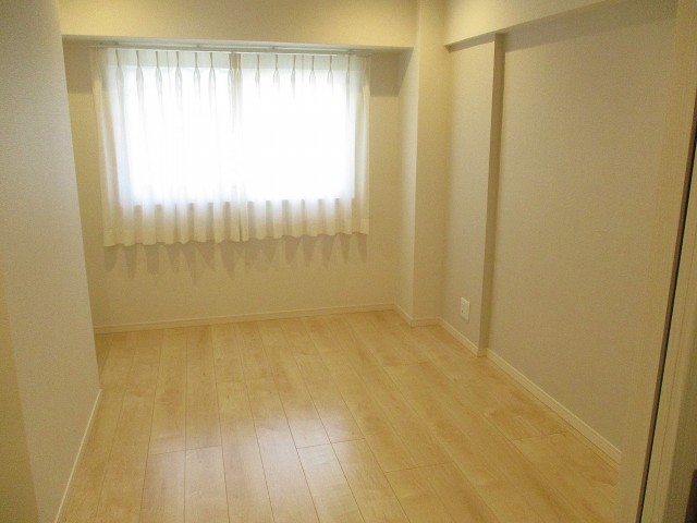 グリーンヒル新宿 洋室①