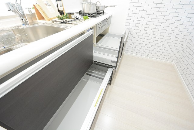 秀和若林レジデンス キッチン