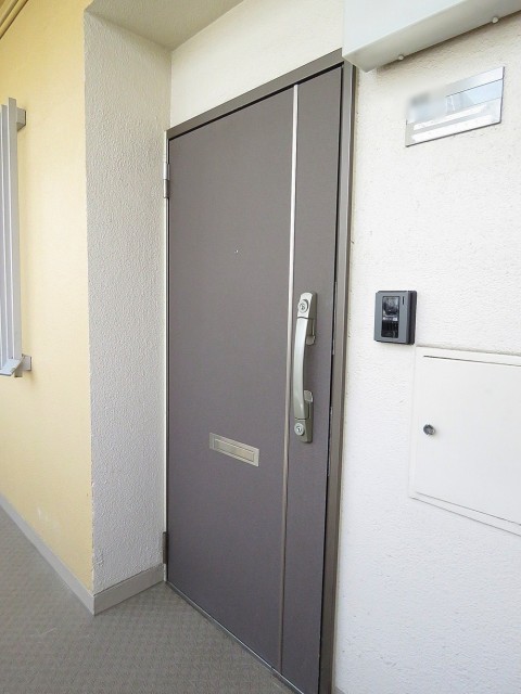 マンション南目黒苑　玄関扉