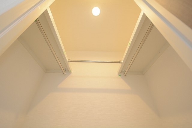 ハヤマビル 　洋室①