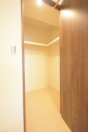 パークハイム中野坂上 洋室1