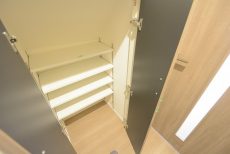 ハヤマビル 玄関 ハヤマビル 玄関