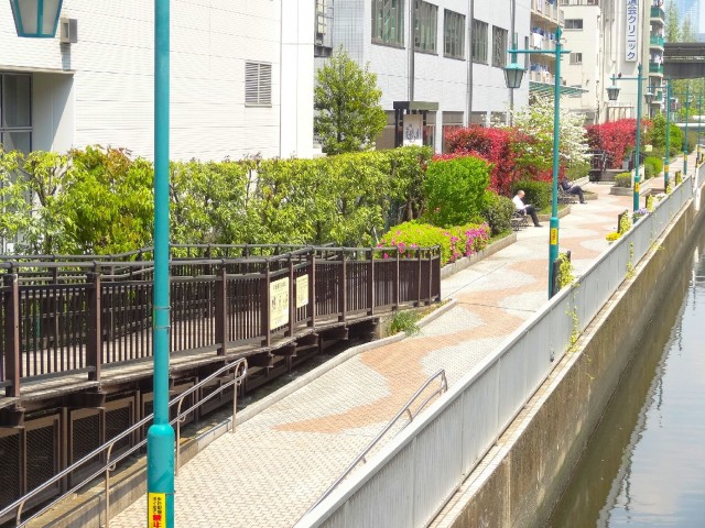 グランドパレス田町　周辺