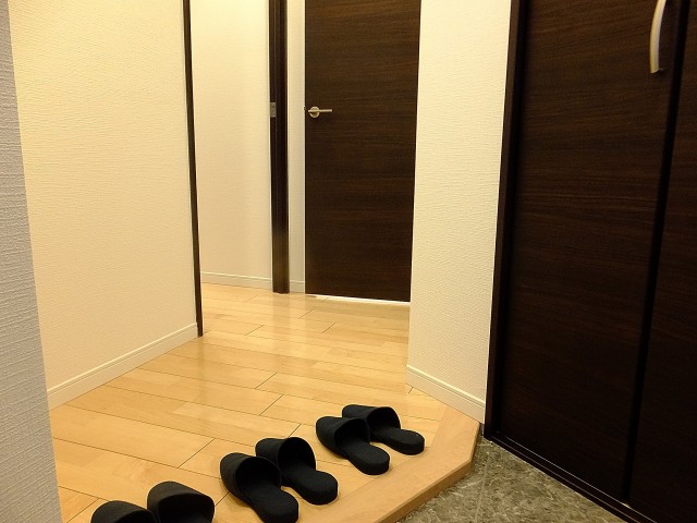 秀和若林レジデンス　廊下