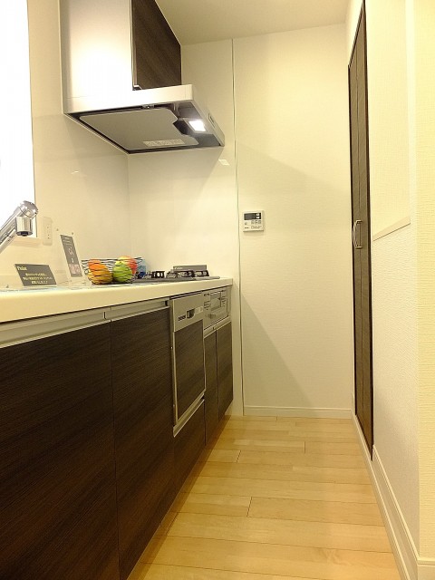 秀和若林レジデンス　キッチン