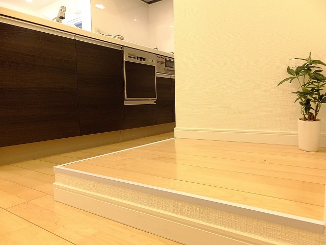 秀和若林レジデンス　キッチン