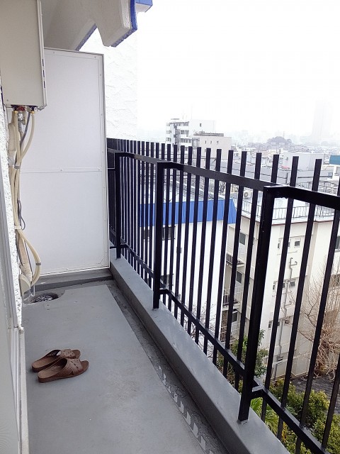 秀和若林レジデンス　洋室2