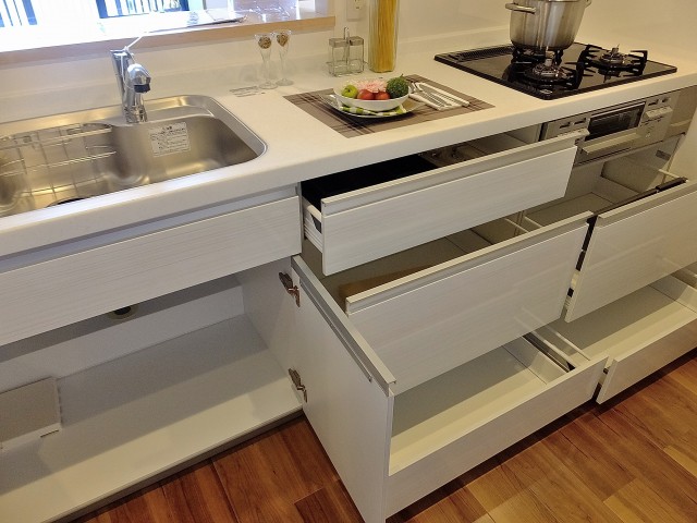 グランヴェール世田谷船橋　キッチン収納