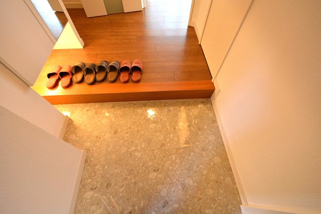 エクセルシオール西新宿　玄関