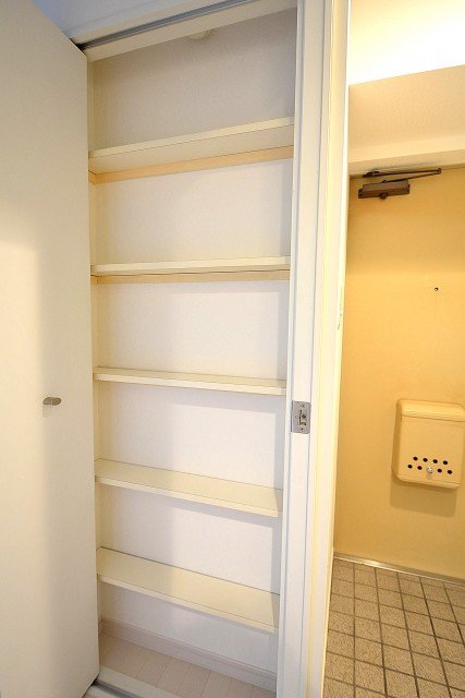 渋谷アムフラット　クローゼット