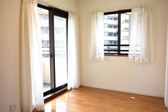 クリオ砧公園1番館　洋室1