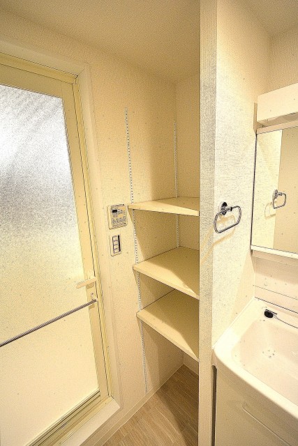 トーカンマンション元代々木　リネン庫