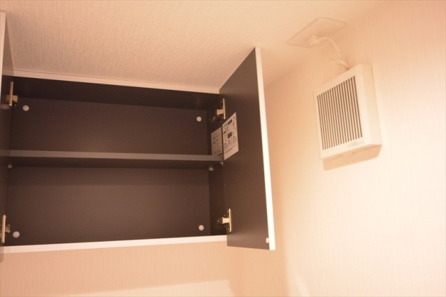 目黒グレース　トイレ収納