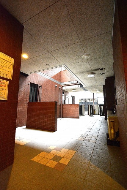 クレストフォルム蒲田　エントランスホール