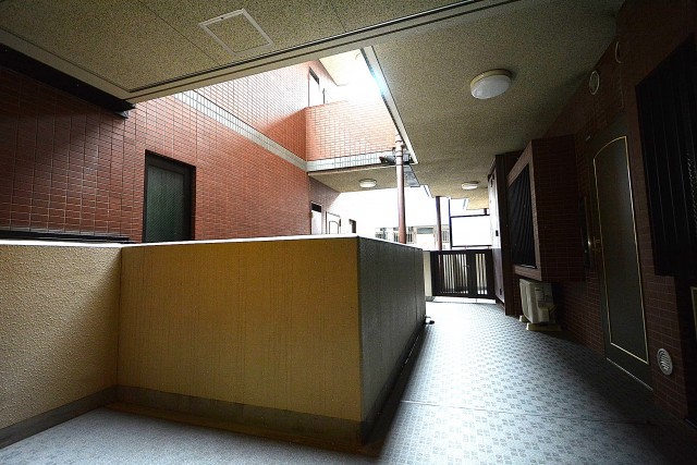 クレストフォルム蒲田　2階のホール