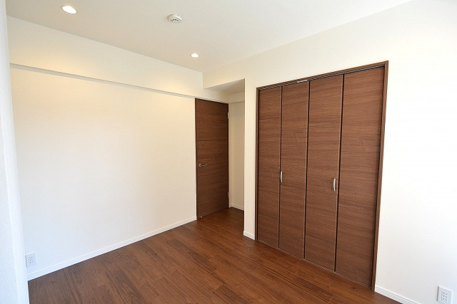 東急ドエルアルス早稲田　洋室6.3帖