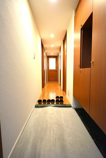 クレストフォルム蒲田　玄関ホール