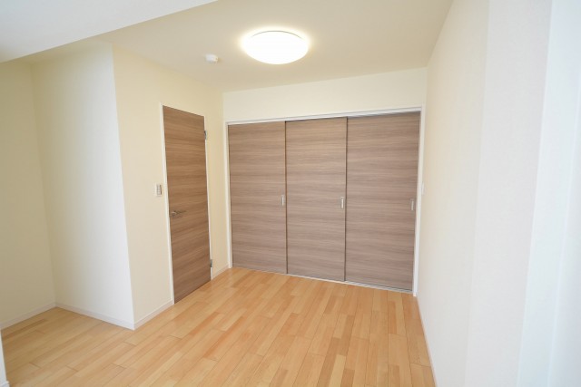 ストークビル赤坂　ベッドルームから602