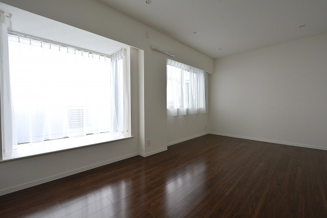 第二代々木上原シティハウス　8.8帖のベッドルーム