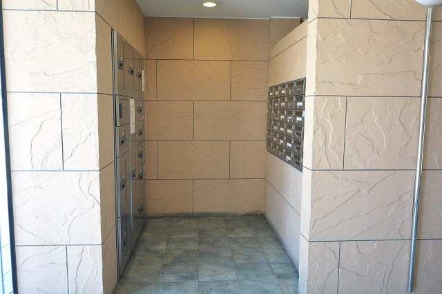 エクセルシオール西新宿　エントランス