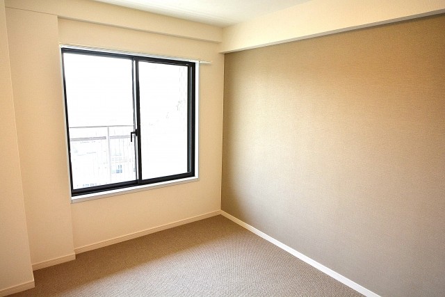 高輪パークホームズ　洋室2