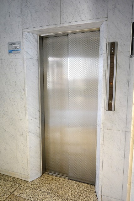 東急ドエルアルス早稲田　エレベーター
