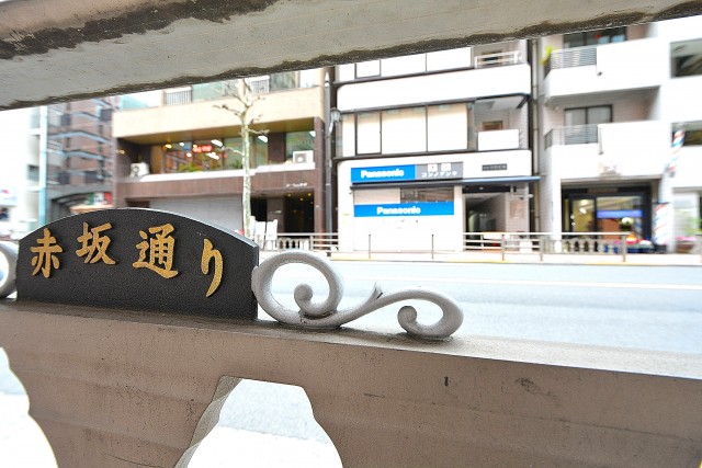 ストーク赤坂　エントランス前