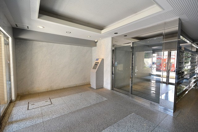 東急ドエルアルス早稲田　エントランスホール