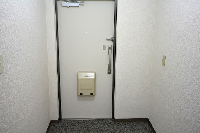 秀和幡ヶ谷レジデンス　玄関