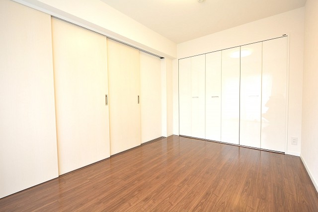 第二代々木上原シティハウス　6.0帖のベッドルーム