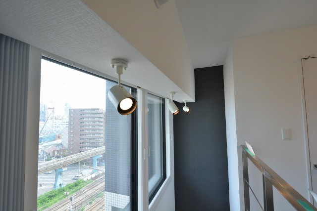 プレミアムキューブ三田　スポットライト