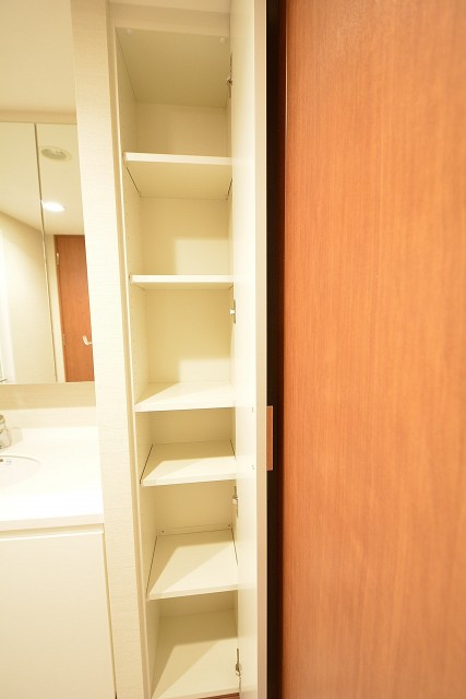 パークハウス哲学堂公園　リネン棚