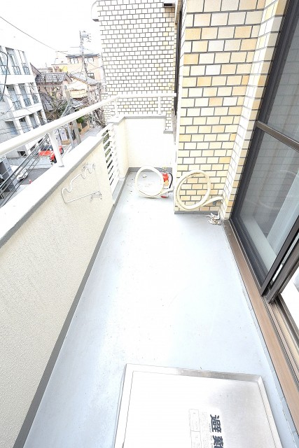 第二代々木上原シティハウス　南西向きのバルコニー