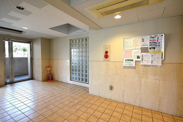 クリオ砧公園1番館　エントランスホール