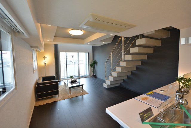 プレミアムキューブ三田　リビングダイニングキッチン