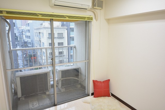 ライオンズマンション神楽坂　洋室　約4帖