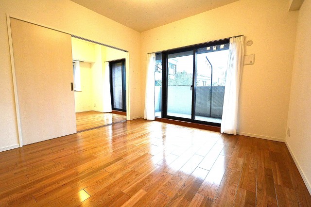 クレストフォルム蒲田　リビングダイニング