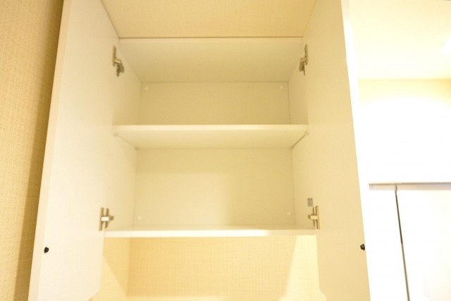 日本橋浜町公園グランドハイツ　洗濯パン上部収納棚