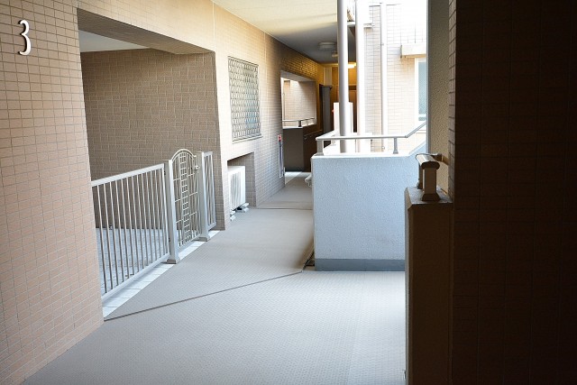パークハウス哲学堂公園　共用廊下