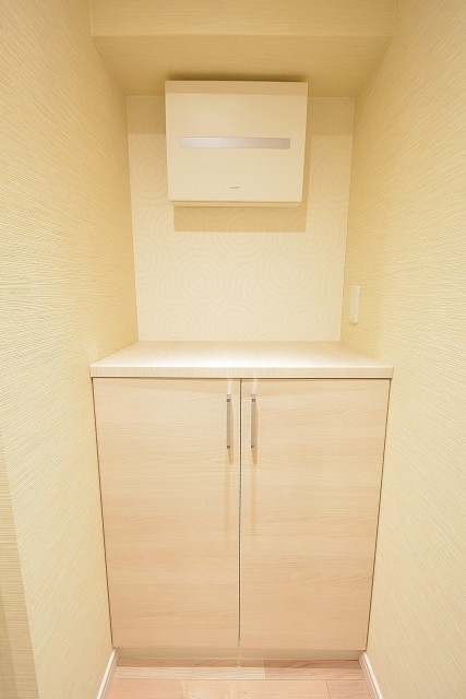 ハイネス文京本駒込　シューズボックス204